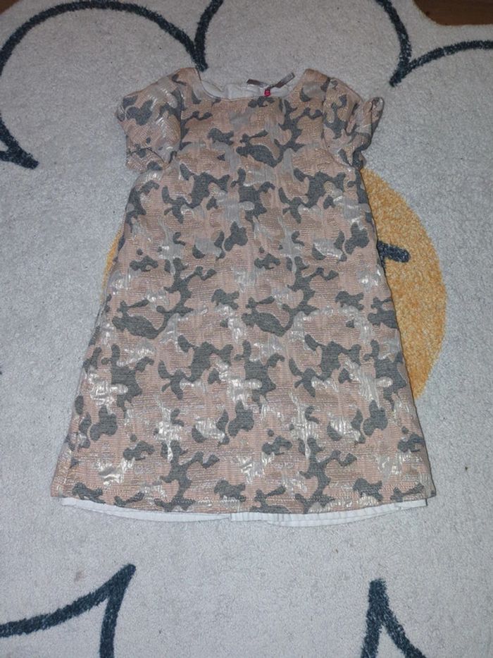 Superbe robe de soirée rose clair gris paillettes scintillantes 5 ans comme neuf