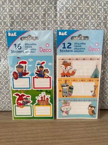 Pack de 28 Etiquettes Scolaires "Chevaliers / Animaux"