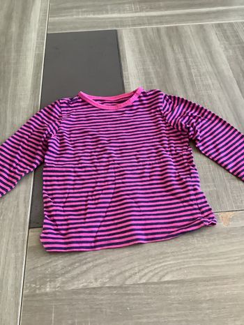 T-shirt manche longue taille 24 mois