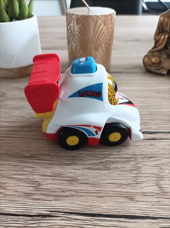 Tutut bolide Lucas le roi du championnat