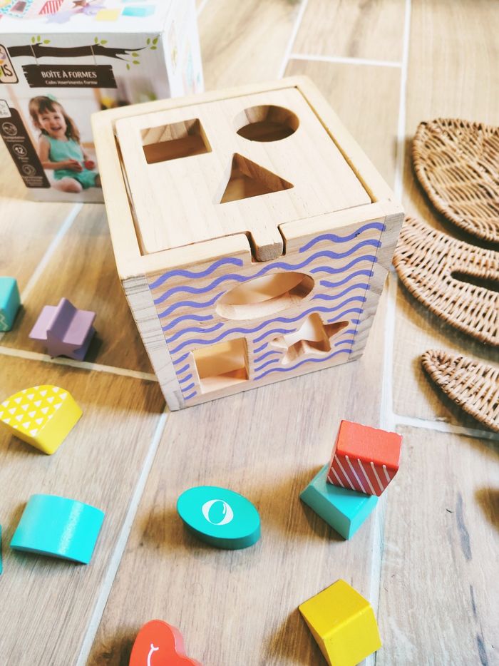 🎁Boîte /cube à formes en bois 2 en 1  à empiler et encastrer marque L'atelier du bois - photo numéro 2