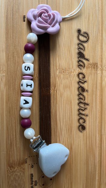 Attache tétine personnalisé coeur