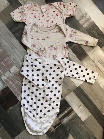 Lot de 3 body absorba 9 mois