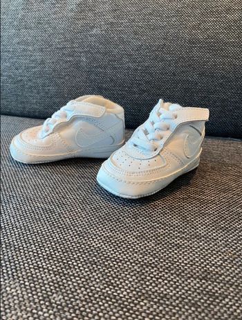 Chaussure Nike taille 17