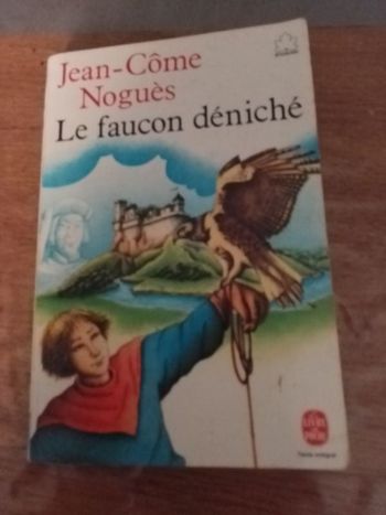 Le faucon déniché