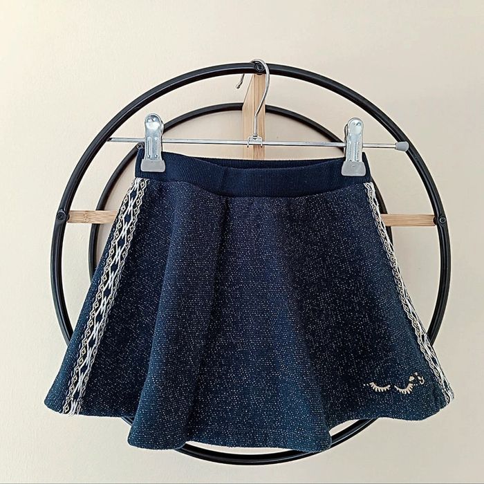 2-3 ans robe 3pommes taille plutôt 3 ans 98 cm