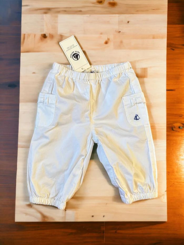 Pantalon Petit Bateau blanc 6 mois NAE (12€)