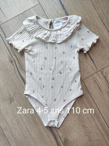 Très joli body Zara 4-5 ans 110 cm blanc crème fleurs