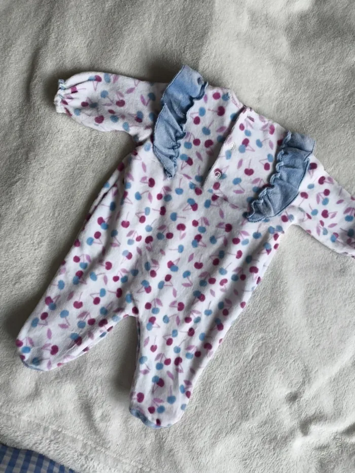 Pyjama 1 mois - photo numéro 4