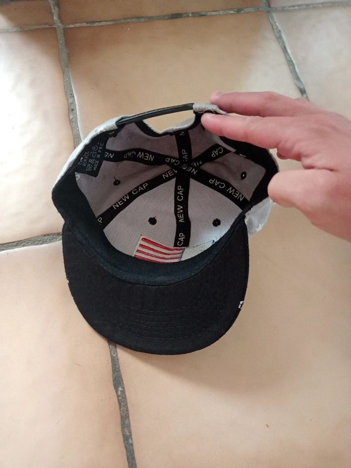 Casquette grise/noire à étoiles - photo numéro 2