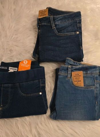 (Neufs non portés) 🏷🏷🏷🥰🤩🩷lot jeans skinny et tregging 8ans fille 🥰🤩🩷