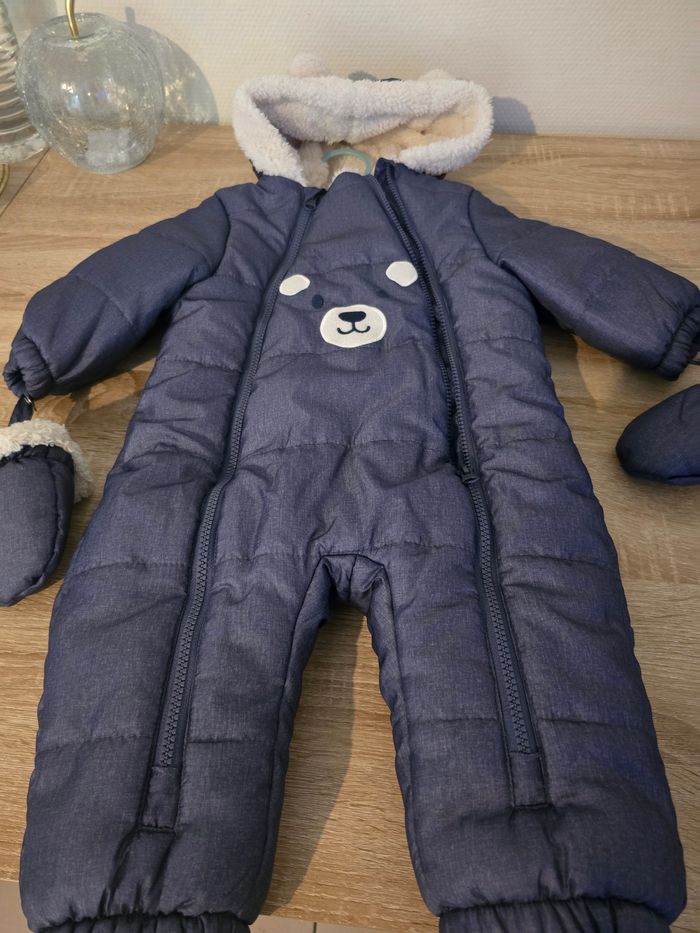 Combipilote taille 9mois en état neuf - photo numéro 3