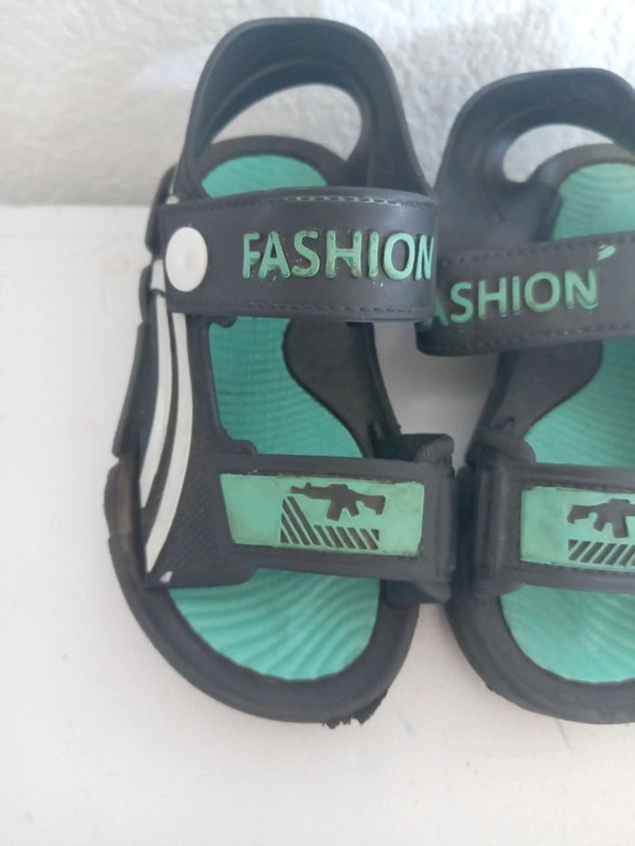 Chaussure ouvert été. - photo numéro 2