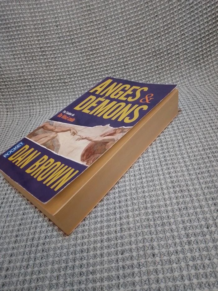 Anges et Démons - Dan Brown - Ed. Pocket - photo numéro 7
