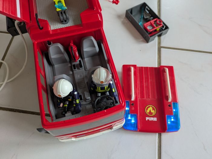 Camion de pompier Playmobil 9464 - photo numéro 4