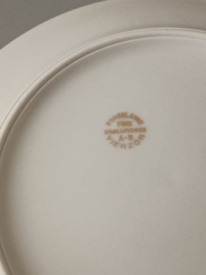 2 Assiettes émaillées Limoges France - photo numéro 10