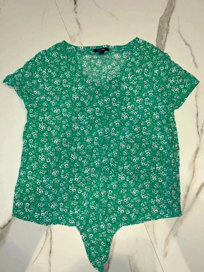 Chemise verte à fleurs – Taille 12 ans