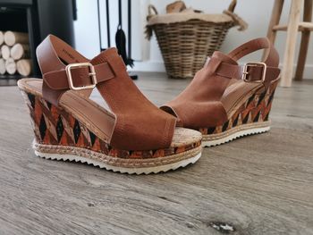 Sandales compensées Camel