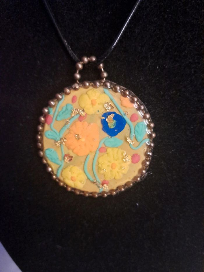 Collier avec pendentif multicolore florale - photo numéro 5