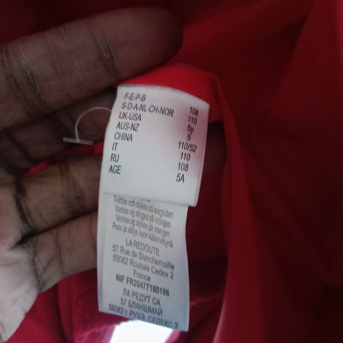 Manteau rouge 5 ans - photo numéro 3