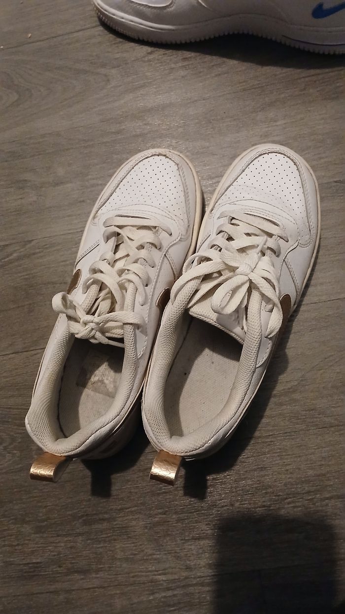 Basket nike taille 38,5 - photo numéro 3