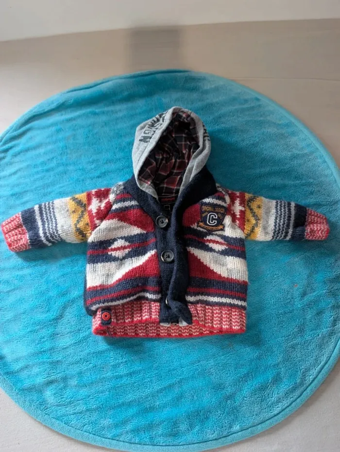 Grosse veste catimini 6 mois