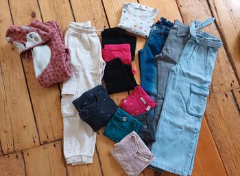 Lot de 19 vêtements 8 ans
