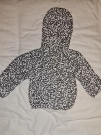 Pull capuche gris fait main