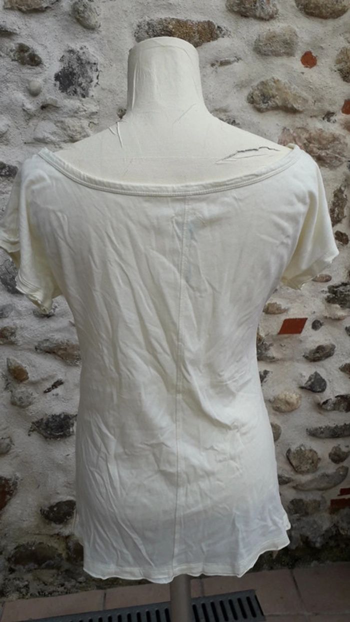 Tee-shirt en coton jaune très pâle, motifs verts - photo numéro 3