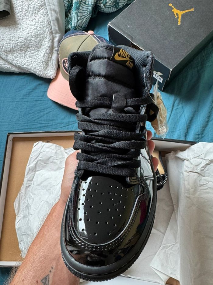 Jordan 1 haute rétro noir/doré 2020 - photo numéro 8