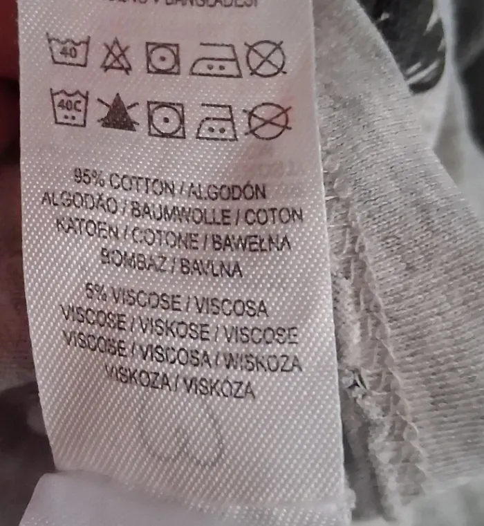 Tee-shirt manches longues Primark taille 8/9 ans - photo numéro 3