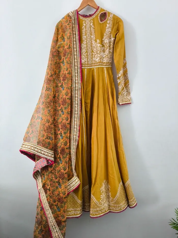 Robe de mariée pakistanaise / indienne /Bollywood taille xs neuve