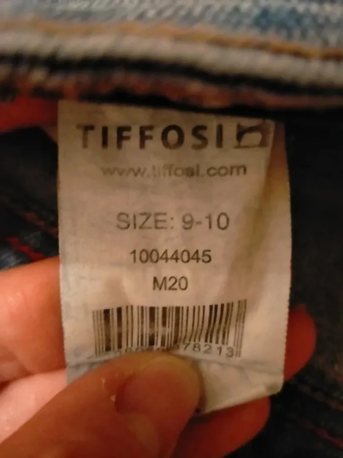 Short en jean garçon Tiffosi Taille 9/10 ans - photo numéro 4