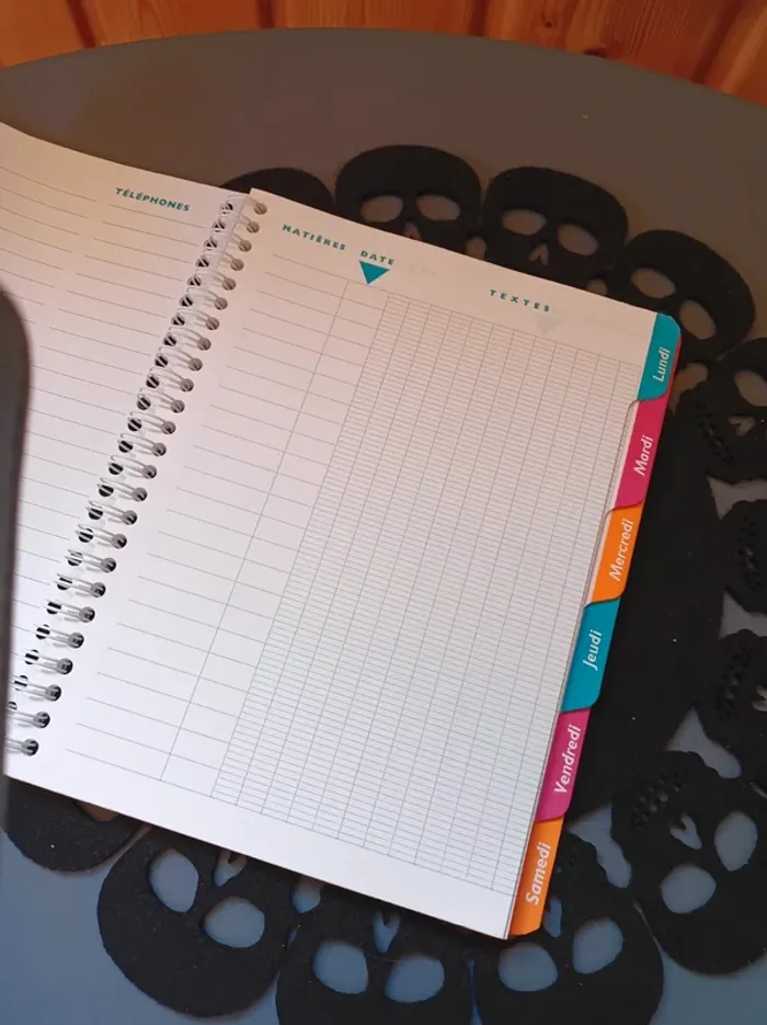 Cahier de textes jaune - photo numéro 3