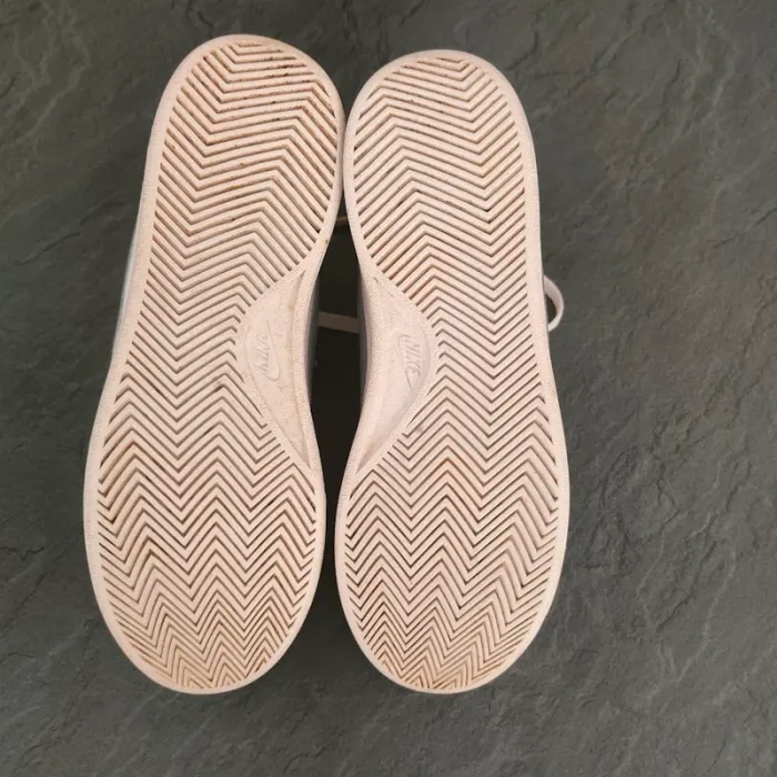 Baskets Nike Court Royale blanches et bleues T40 - photo numéro 5