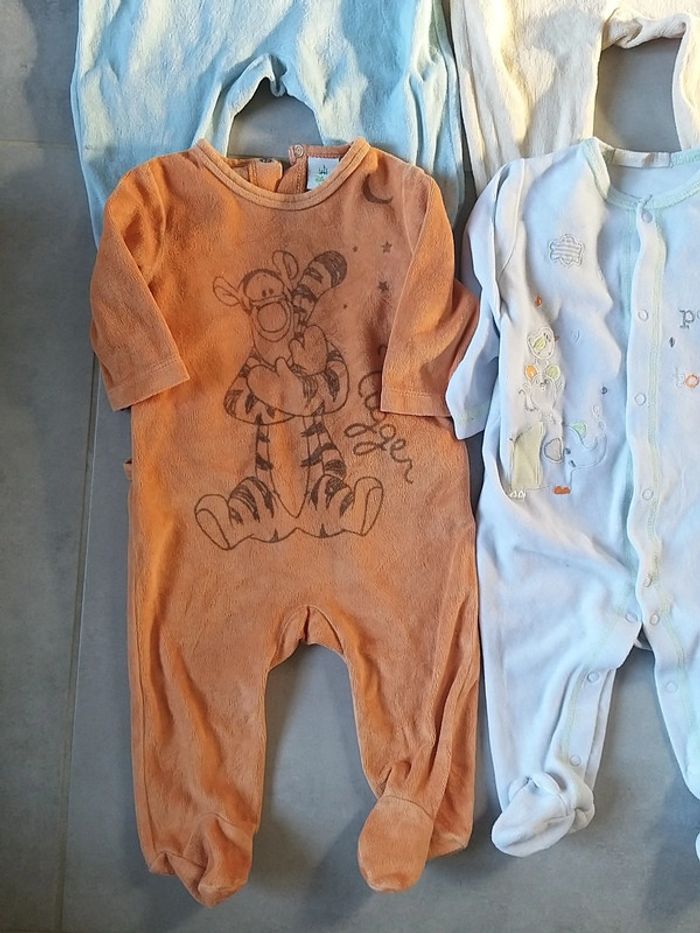Lot de 4 pyjamas en 6 mois - photo numéro 2