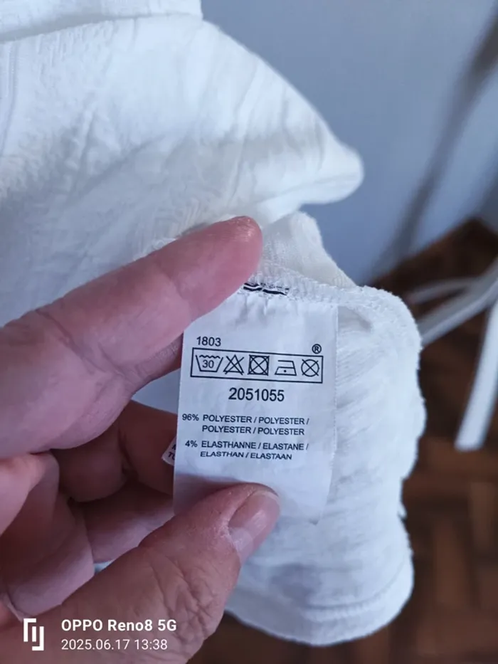 Haut blanc 42/44/46 - photo numéro 4