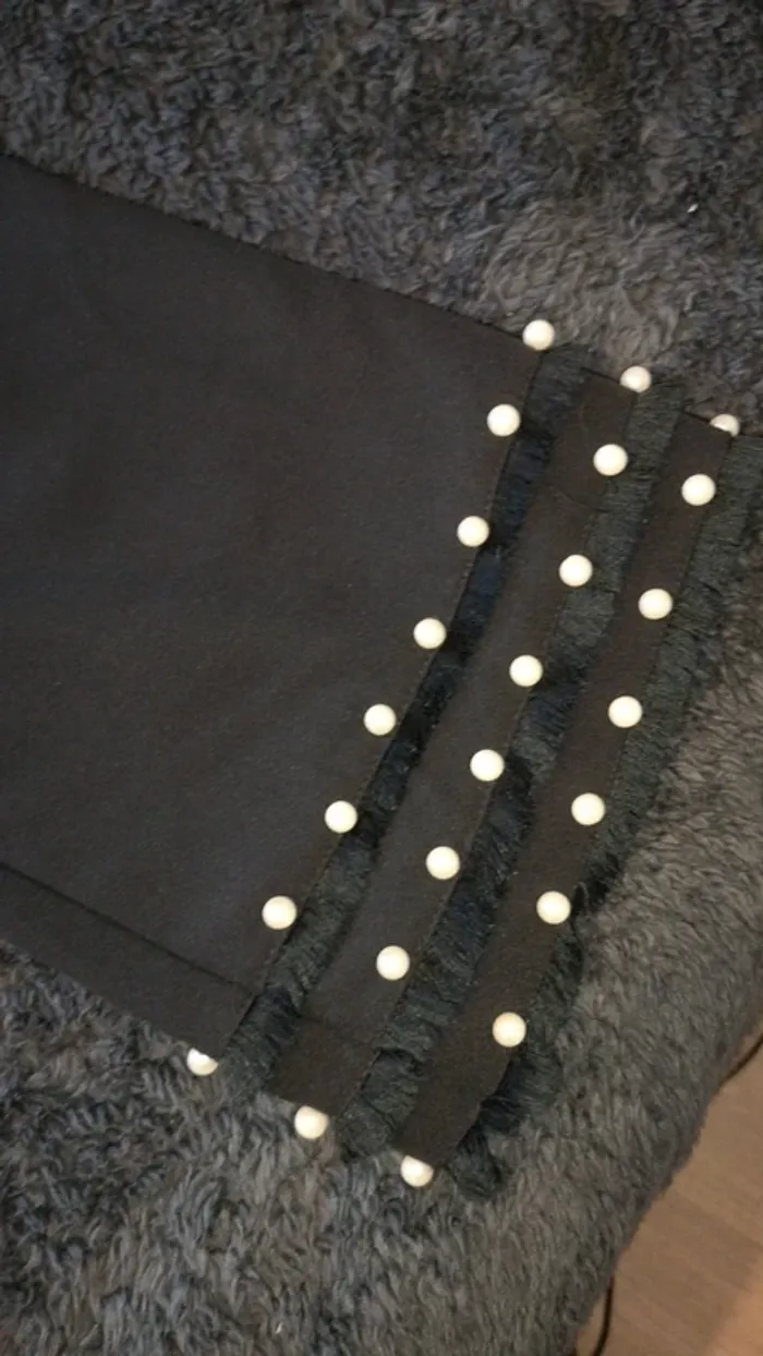 Pantalon Zara avec perles - photo numéro 3