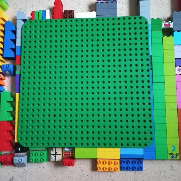 Jeu de construction  lot 435 Lego Duplo multicolores et plaques - photo numéro 5