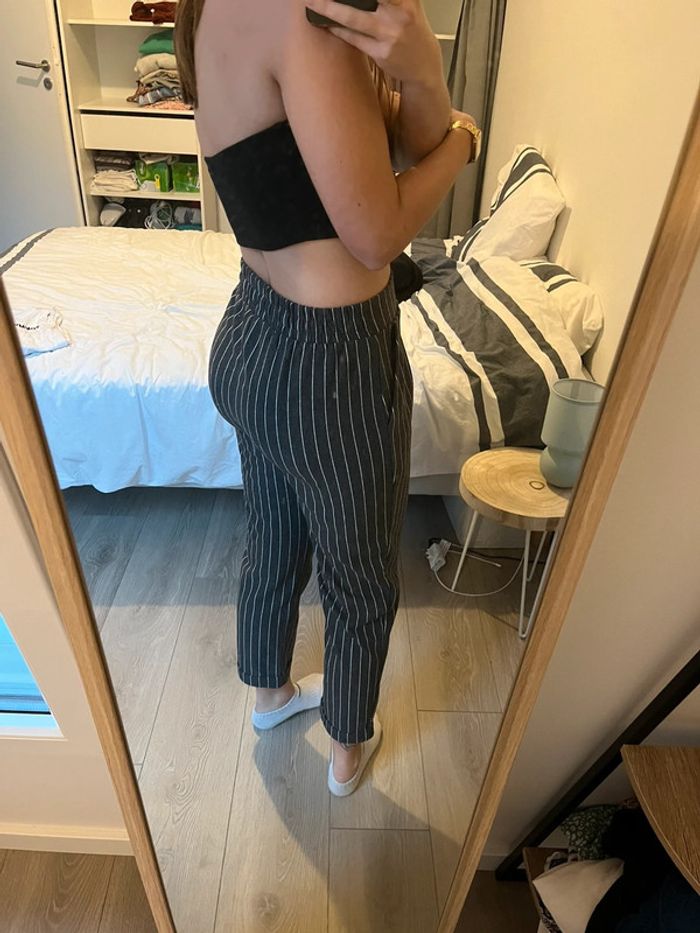 PANTALON STRADIVARIUS Gris Rayé. - photo numéro 2