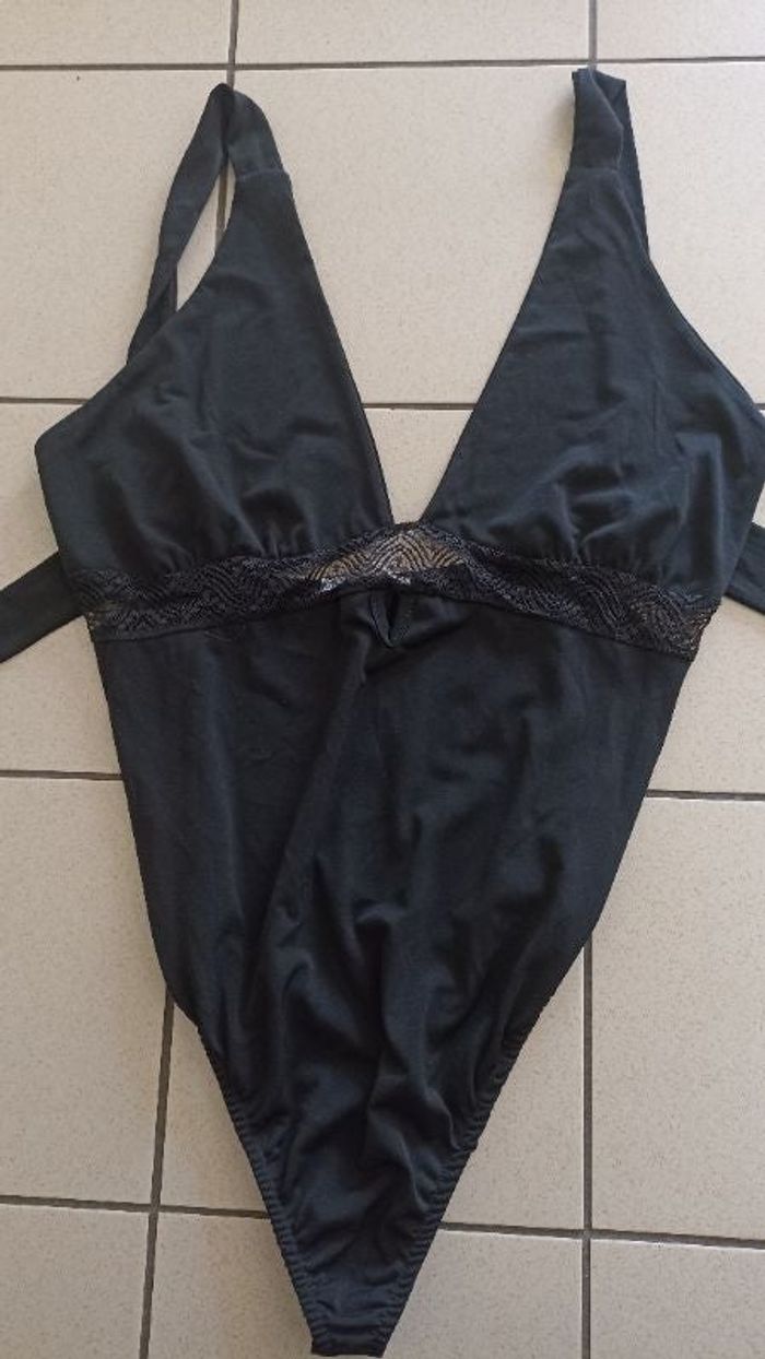 Body noir taille S.   Clothes