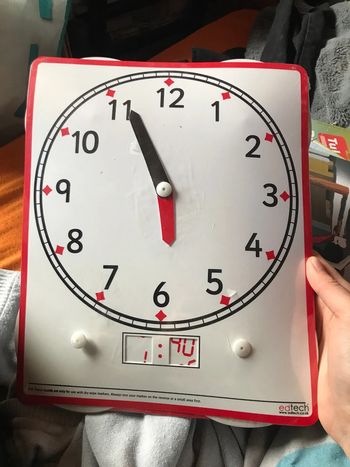 Lot de 5 horloges pour manipulation