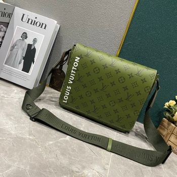 Louis Vuitton  DISTRICT  M46255