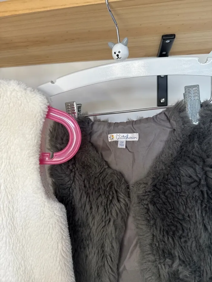 Lot 2 gilet sans manches 18mois - photo numéro 5