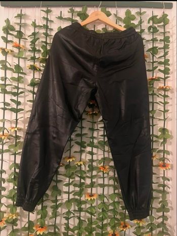 Pantalon similicuir noir – Effet chic & tendance