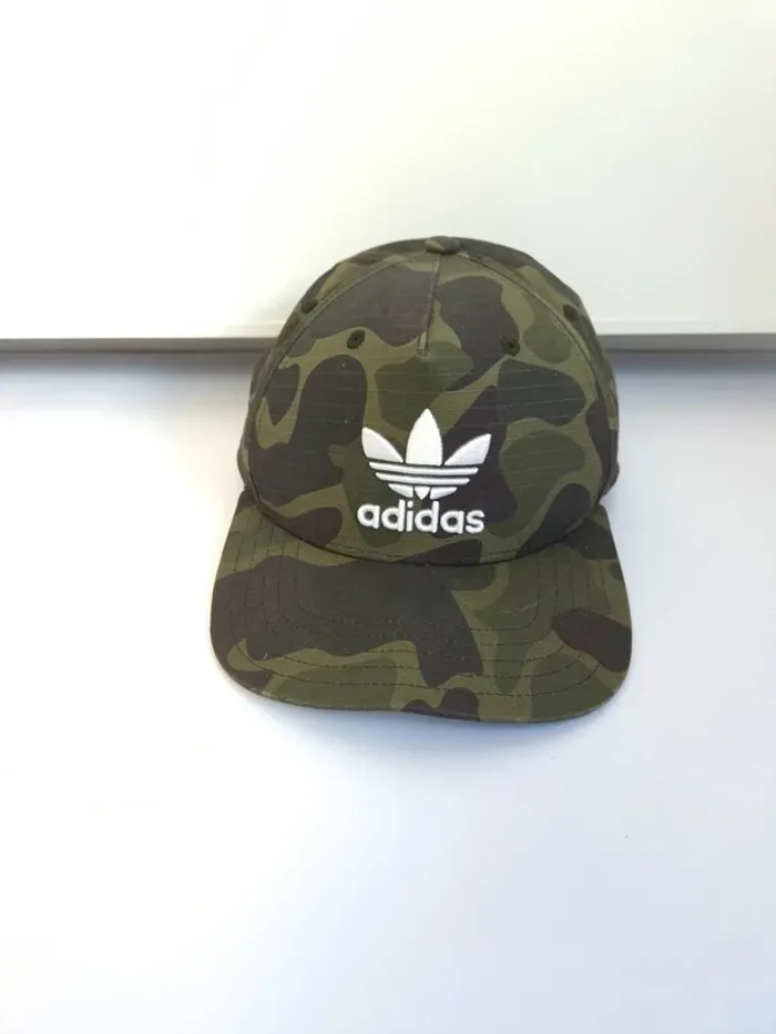 Casquette Adidas militaire logo brodé - photo numéro 2