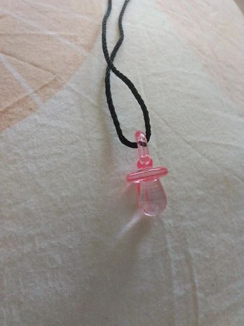 Collier enfant tétine rose
