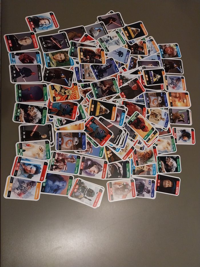 Lot de 180  cartes Star Wars  (Leclerc)