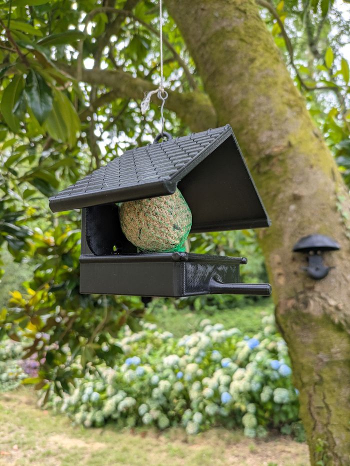 Mangeoire à oiseaux de la nature en forme de maison 🏠 noir - photo numéro 7