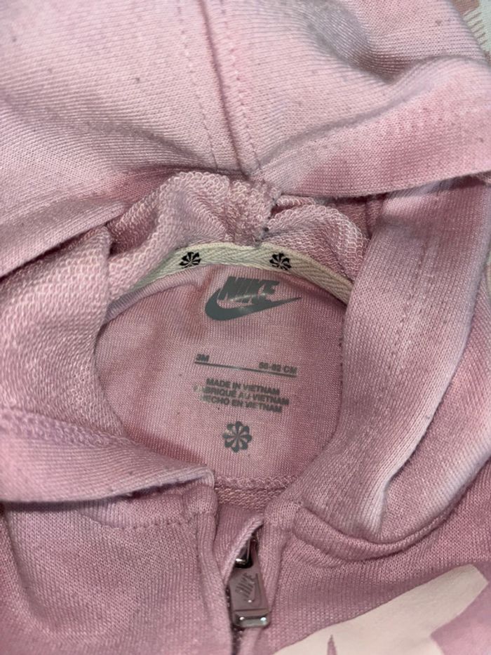Combinaison Nike - photo numéro 2